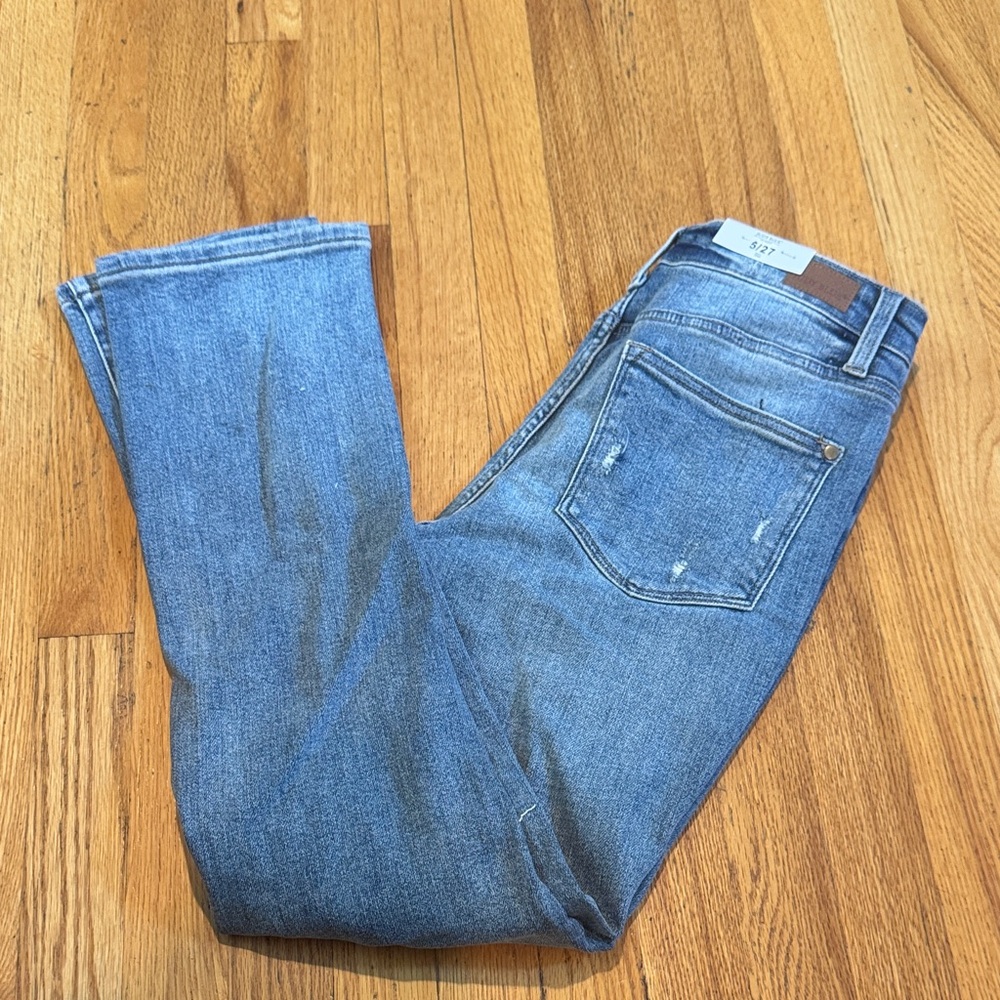 NWT Judy Blue Straight Leg Distressed Blue Jeans Women’s 5/27
